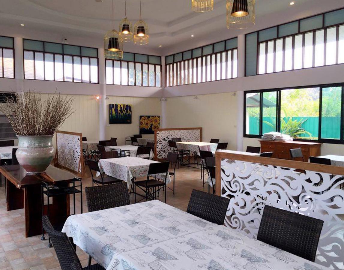 Maeping Mango Riverside Resort Kamphaeng Phet Buitenkant foto