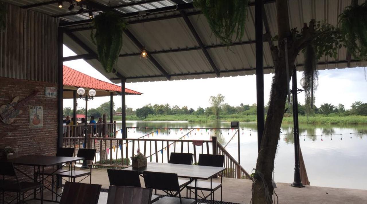 Maeping Mango Riverside Resort Kamphaeng Phet Buitenkant foto