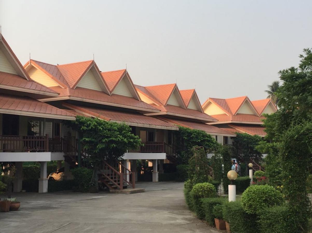 Maeping Mango Riverside Resort Kamphaeng Phet Buitenkant foto
