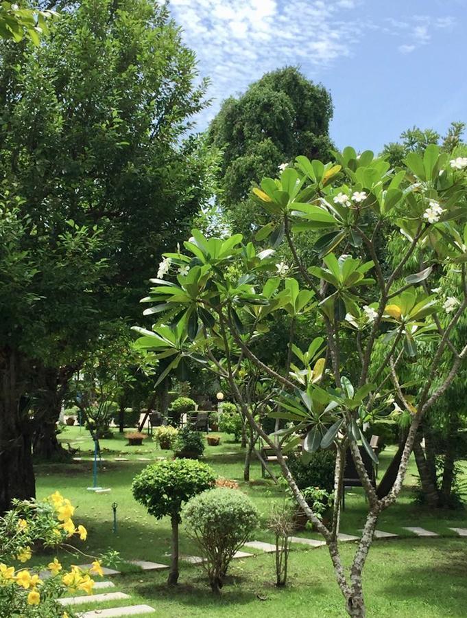 Maeping Mango Riverside Resort Kamphaeng Phet Buitenkant foto