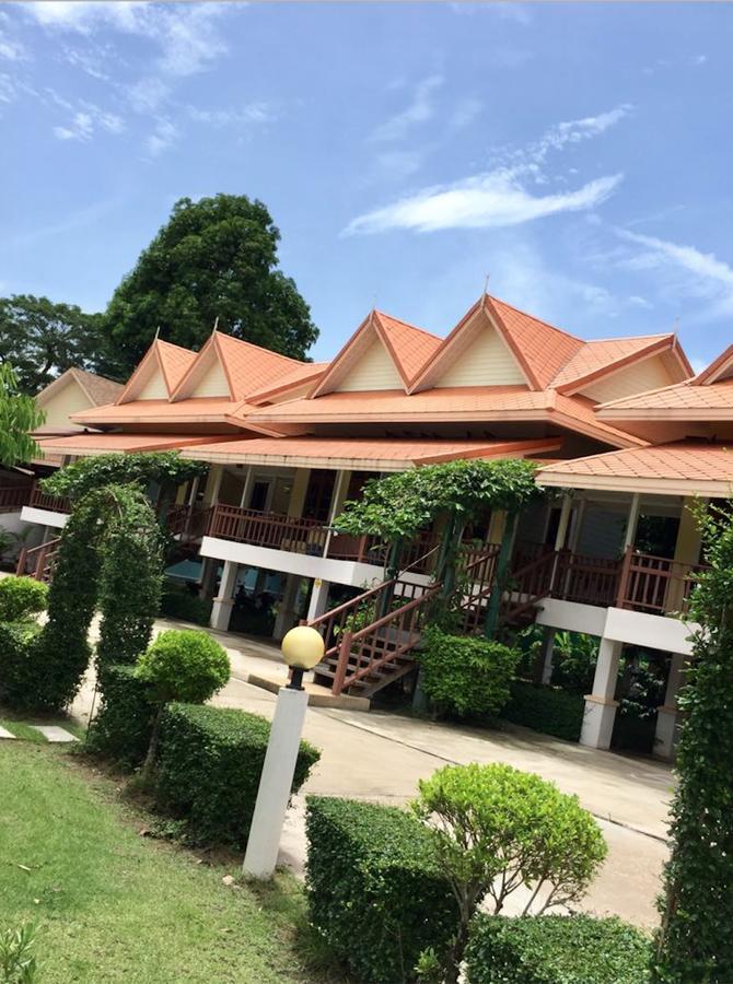 Maeping Mango Riverside Resort Kamphaeng Phet Buitenkant foto